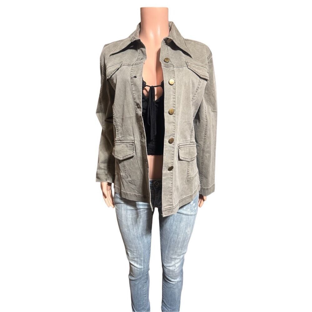 Women patch button up denim jacket M